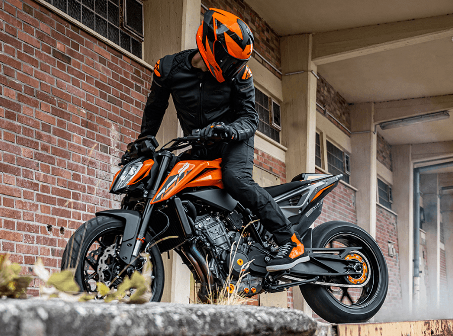 2024 KTM 790 DUKE-media-2